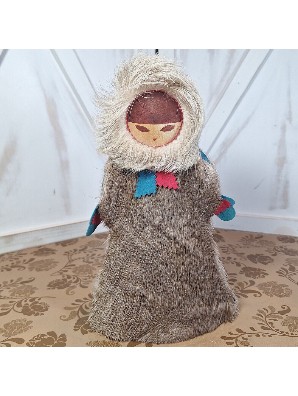 VTG '92 Handmade Eskimo Inuit Folk Art Native American Doll Wood Face